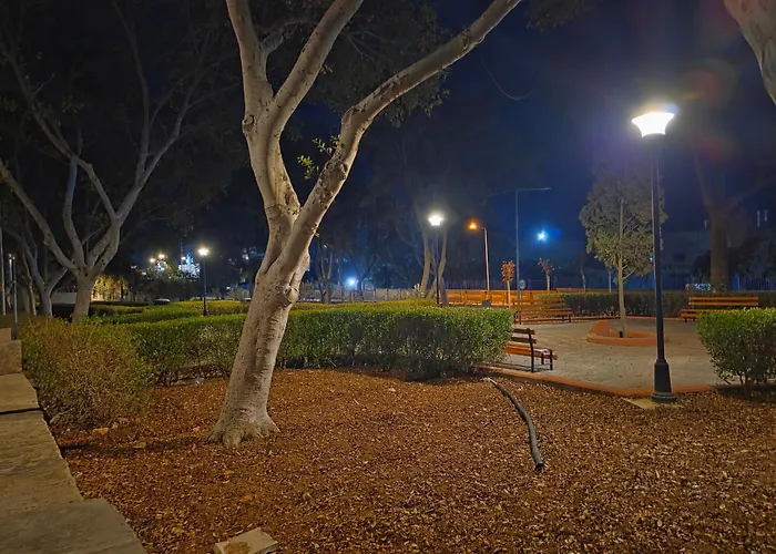 In Town בית הארחה Qormi