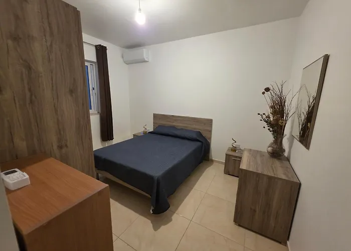 In Town בית הארחה