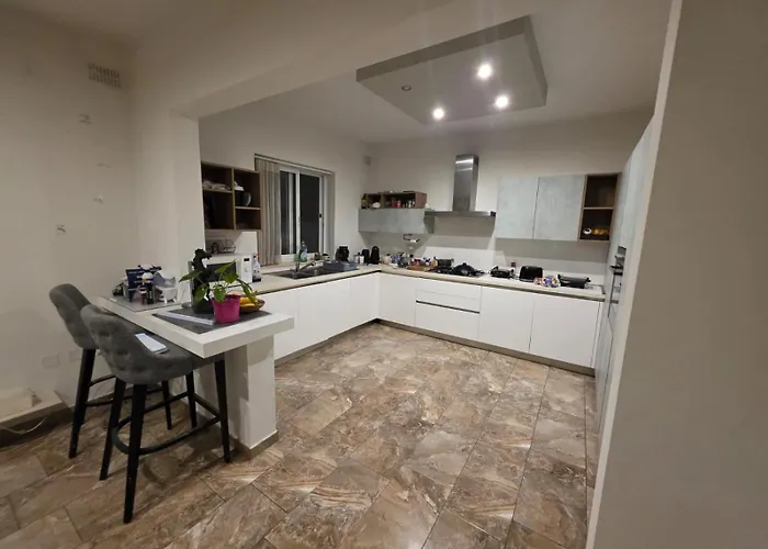 In Town בית הארחה Qormi